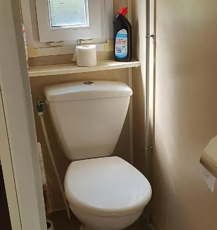 Mobil Home Climatise 6 Personnes La Roque-d'Antheron Exterior photo